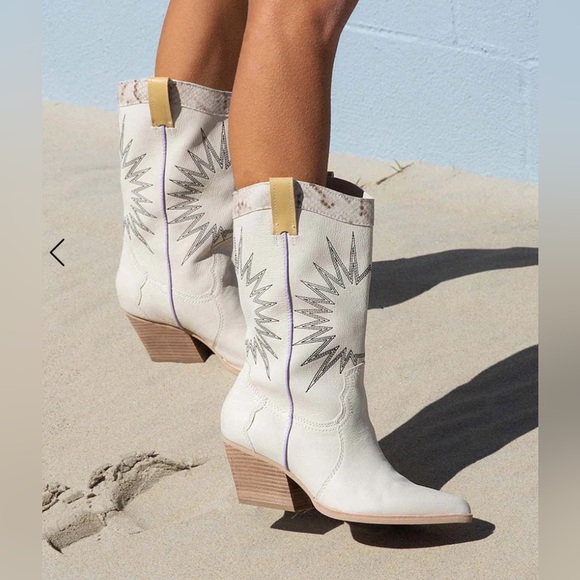 Dolce Vita Cowgirl calf high Boots. Sz 10. - Picture 3 of 16